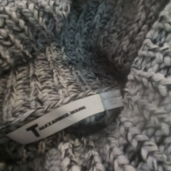 T Alexander Wang Sleeveless Marled Turtleneck - Picture 6 of 6